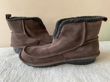 CROCS real suede men’s brown moccasin style shearling lined boot size 11