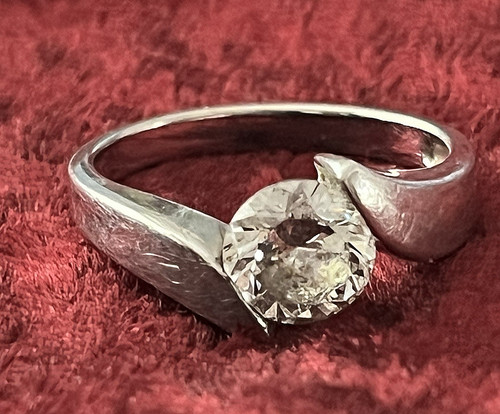 Lovely vintage solid - lovely,