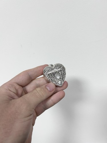 Vintage heart shaped locket - vintage,