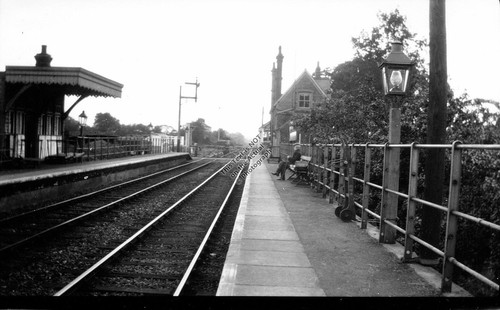 C1930s swainsthorpe train - swainsthorpe,