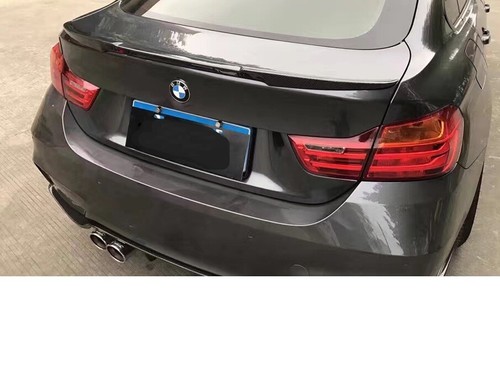 Black painted rear spoiler - black,