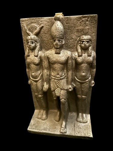 Triad menkaure statue - of,