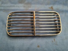 JAGUAR DAIMLER BONNET SIDE GRILLE / AIR INTAKE FITS XJ6 XJ12 S1 & DS420 BD30582