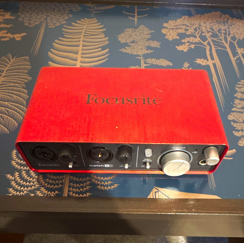Focusrite scarlett 2i2 usb - scarlett,