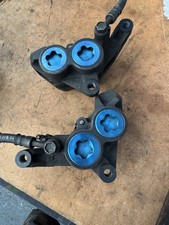 Yamaha XJR1300 2000  front brake blue spot caliper left and right. 