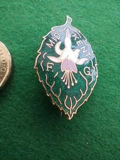 Beautiful VTG Mid Kent Fuchsia