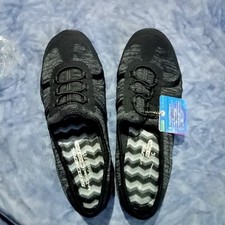 Women Clarks Shoes