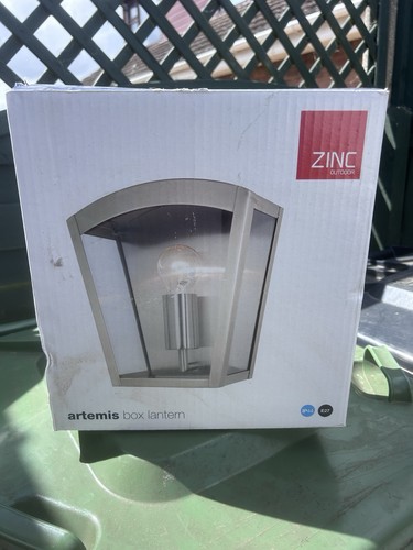 Outside light fitting 240v - fitting,