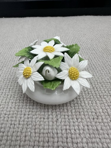 Royal doulton daisy ornament - doulton,