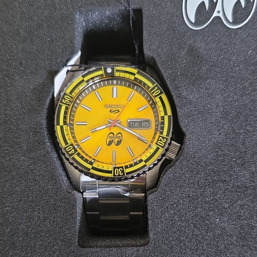 Seiko sports mooneyes - x,