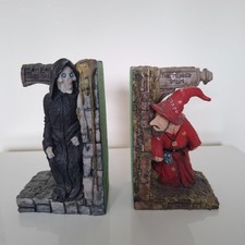 Discworld bookends. Clarecraft
