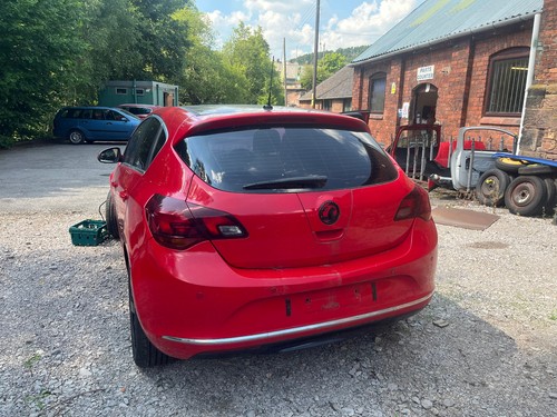 Vauxhall astra 2013 - vauxhall,