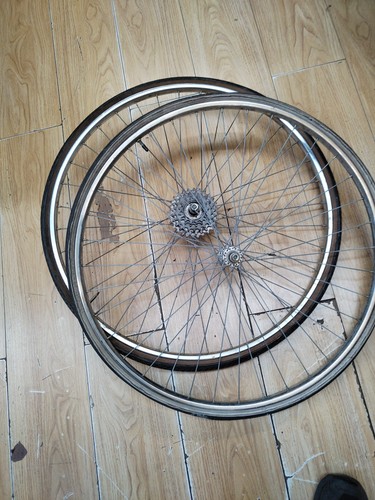 Retro raleigh steel road bike - raleigh,