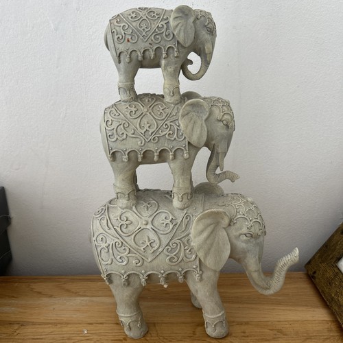 Light grey stacking - stacking, elephants