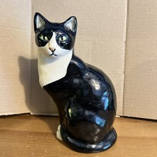 Large Pottery Black & White