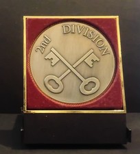 2nd Division Large Medallion in Display Box - UK Military Army Connection ?