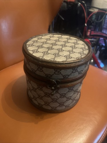 Gucci vintage monogrammed - gucci,