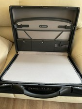 Samsonite Briefcase Broker