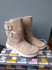 Skechers Go Walk Sweater Weather Womens Boots Size 5