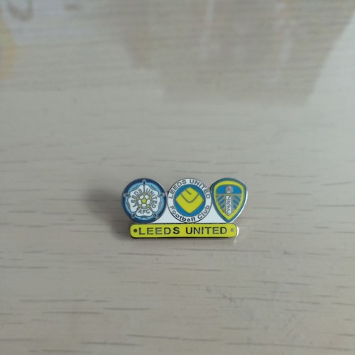 Leeds united multi crests - leeds,