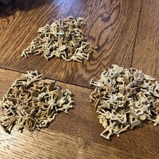 Revell / Esci / 1/72 Ho/oo Toy Soldiers Boxed German Paratroopers ? X 150 