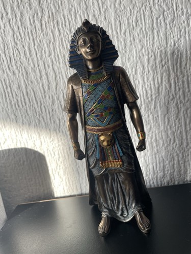 Egyptian tutankhamun standing - egyptian,