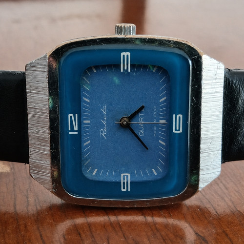 Vintage 1986 raketa - c.1986, quartz
