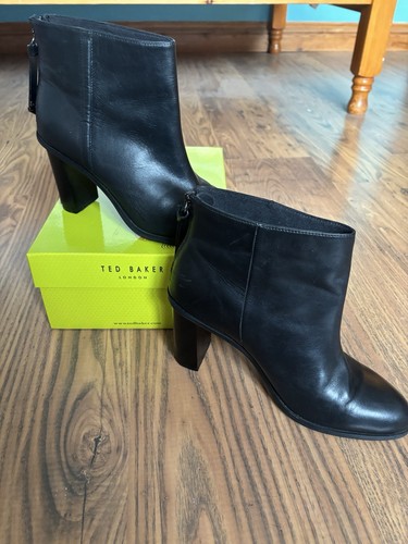 Black leather ted baker ankle - black,