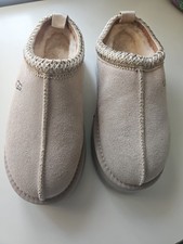Uug Style Slippers. Size 4.5. Never Worn.