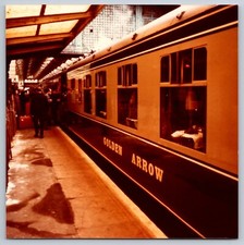 Pullman Dining Golden Arrow Passenger Train Car - 5 x 5 Inch