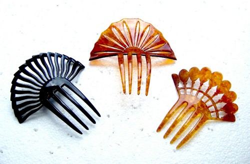 Three art deco hair combs - deco,