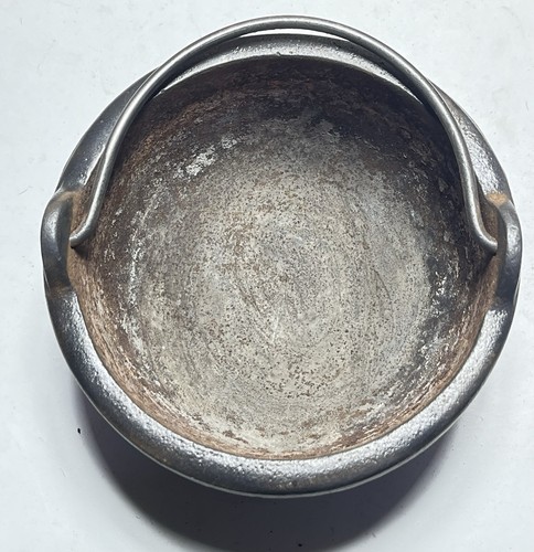Small lead melting pot - used,