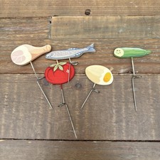 Vintage/Retro Wood & Metal pin Sandwich Markers A4