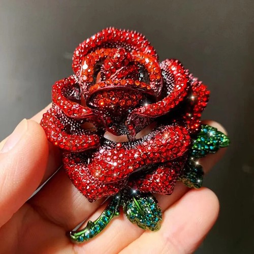 Large red rose - red, crystal