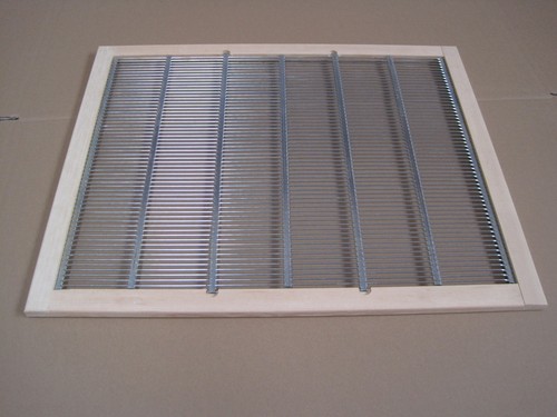 Langstroth framed wire queen - framed,