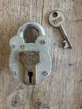 Vintage SQUIRE Old English Padlock – Model 220 – With Key