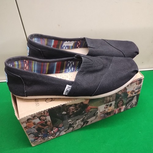Toms classic black - , size