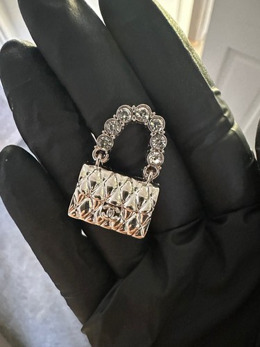Silver metal diamanté flat - 1x,