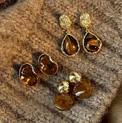 Gold tone amber resin acrylic - gold,