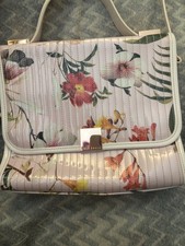 Beautiful TED BAKER Shoulder