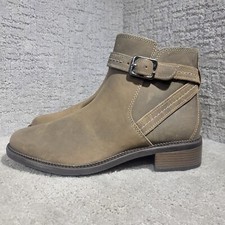 Clarks Maye Women's Size 11 US