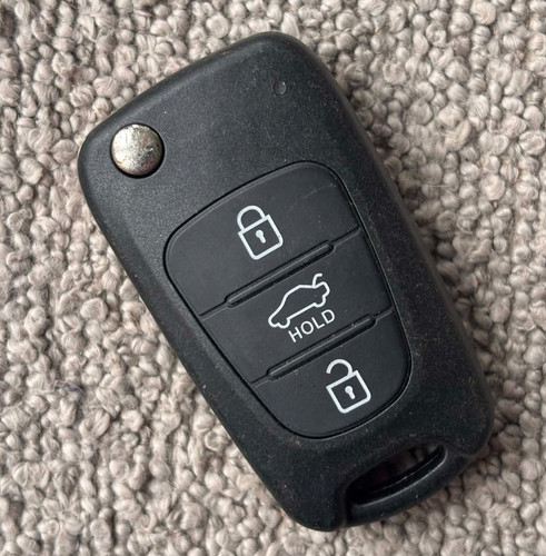 Genuine kia button - 3, remote