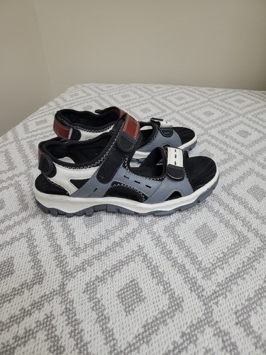 Euc womens reiker multi - reiker,