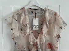 zara floral blouse with ruffle