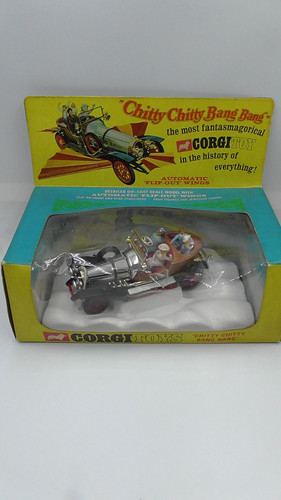 Corgi toys 266 - toys, chitty