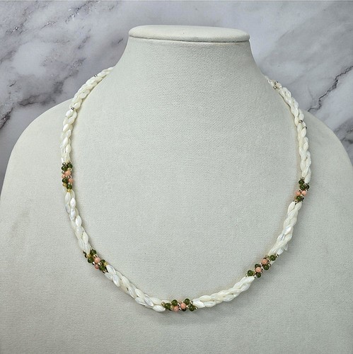 Vintage 1980s mother pearl - of,