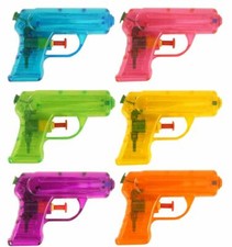 2 x WATER PISTOLS GUNS - KIDS SUMMER TOY GARDEN BEACH HOLIDAY GIFT 11cm