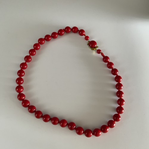 Vintage red glass bead - red,