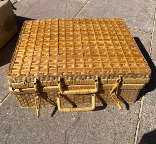 Vintage wicker picnic - , basket