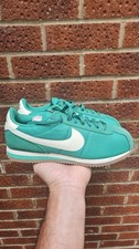 Nike Cortez Womens Fashion Trainers in Green - 8 UK